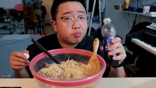 Mì Gói Thịt Bò Lúc Lắc, Trứng Gà Cho Một Đêm Thức Trắng