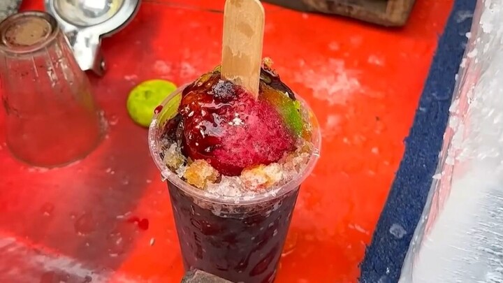 50-rupee Indian rainbow shaved ice—toppings as extensive as the periodic table!