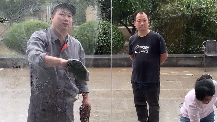 Menghadirkan dengan mendalam salah satu tipe orang dalam kehidupan sehari-hari