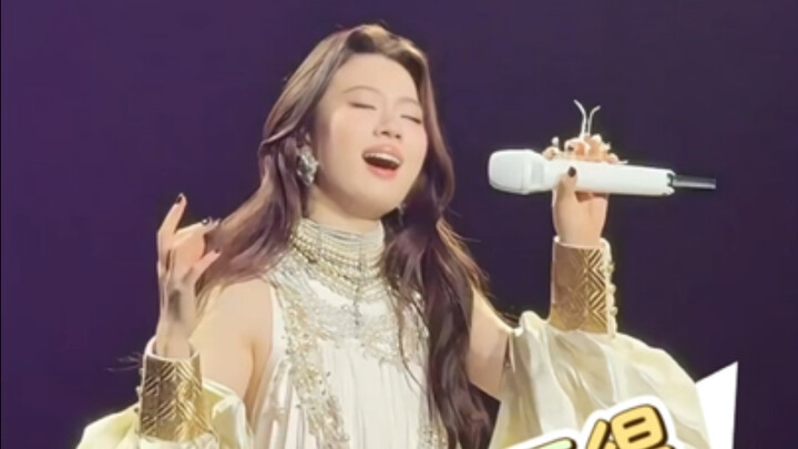 “Không nỡ mà～～” Chiêu “nội công đỉnh phong” của chị lại một lần nữa nâng chuẩn mực làng nhạc lên tầm