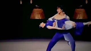 她是怎么把柔美和力量结合得天衣无缝的？这背后要付出多少努力啊 #飞天舞 #古典舞 #唐诗逸 #唐诗逸古典舞