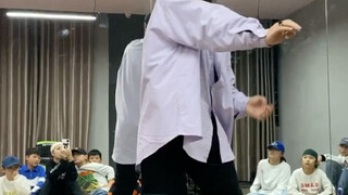 Watch how authentic Waving creates the "Crescent Moon" curl