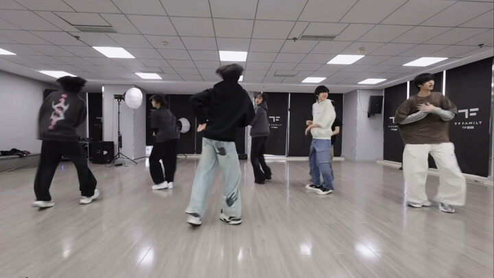 Trần Dịch Hằng | Bá quá! Phù hợp hay không phù hợp với phòng tập nhảy – nghe thử ngay!