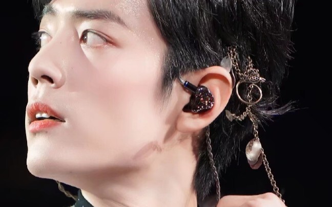 The dignity of the “world’s top leading man’s” face—after all, he’s not just been named Asia-Pacific