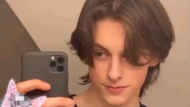 English Listening Practice: Aidan in His Long-Hair Era