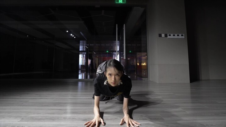 Siwen编舞｜高难度卡点现代组合 很难讲这是什么舞种:.ﾟヽ(｡◕‿◕｡)ﾉﾟ.:｜Kill For Your Love