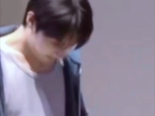 What’s wrong with Wen Junhui’s hand? It’s shaking so badly—looks like he’s not feeling well. Can we 