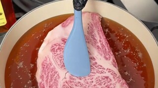 蜂蜜+牛排做的创意美食，小哥光是买食材就花了500美元，这真的好吃吗