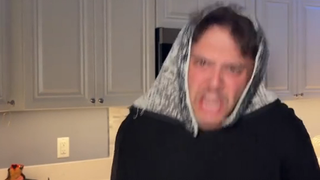 妈妈和爸爸遇到小麻烦的反应: