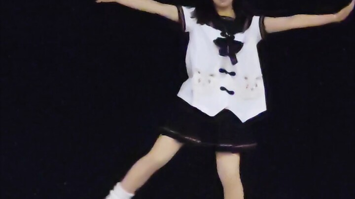 بعد فيديو المسرح في معرض المانغا السابق، رقصت في المدرسة! طريقة دراسة لطيفة ومحبوبة!