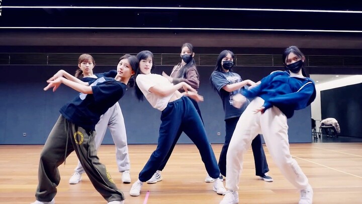 [بالصينية] كواليس في غرفة التدريب لـ IVE: أغنية «Kitsch + I AM»