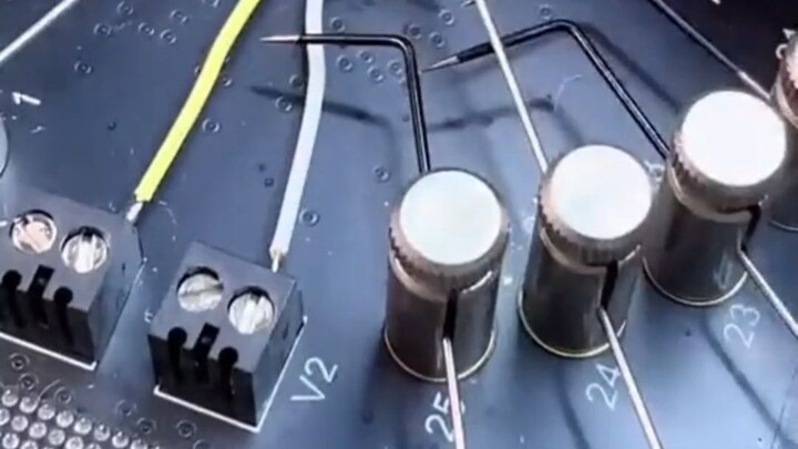 A pro shows how to recover photos from a damaged memory card