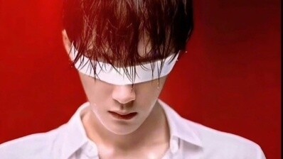 Tan Jianci at Milan Fashion Week, a man who is favored by his sponsor and is unique, full of charm, 