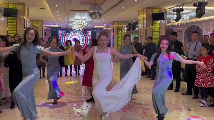 Uyghur wedding classic dance performance