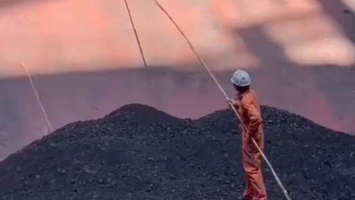 Dọn dẹp khoang tàu!