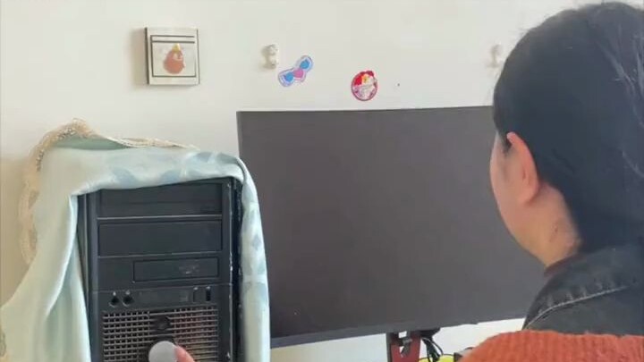 The chef and the donkey’s hilarious inventions—this couple is full of talent!