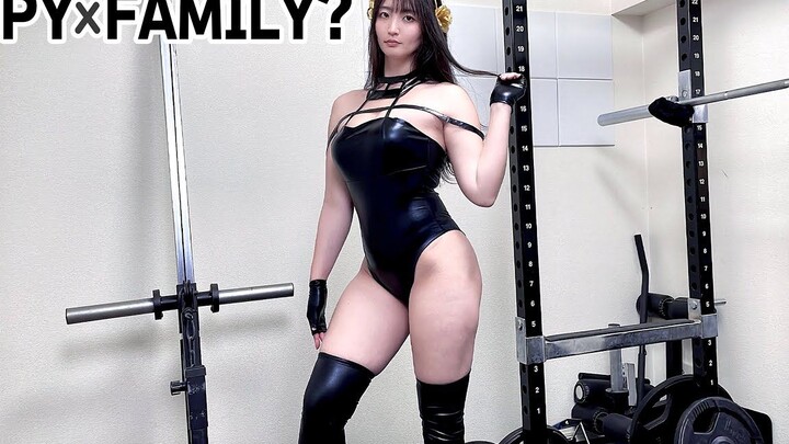 筋肉女cos约尔太太