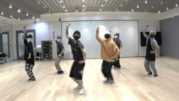 【WayV】220701 WayV – TEN & YANGYANG “Low Low” Dance Practice Room