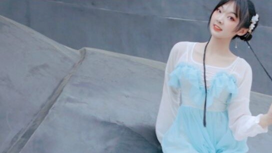 [Perahu Kecil] Aliran pegunungan jernih, asap giok biru | Layar vertikal