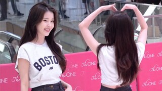 【آي يو】250524 هبطت فجأة في هونغ كونغ الصين لحضور افتتاح متجر نيو بالانس الجديد المؤقت!