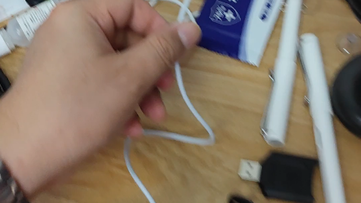 Huawei GT3 Pro—just praising it yesterday, and it’s already broken today.