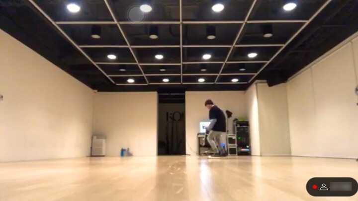 [ATEEZ Jung Wooyoung] danced to Stray Kids' Maniac