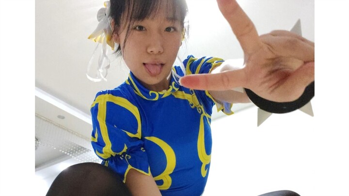 Chun-Li’s victory pose… so embarrassing!