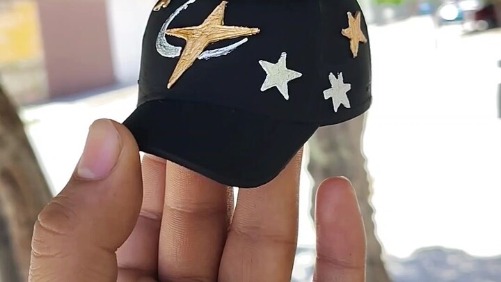 Creando Versiones Miniatura de Gorras Famosas