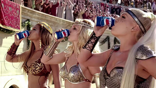 [4K] เพลง We Will Rock You - Britney & Beyonce & P!nk โฆษณา Pepsi