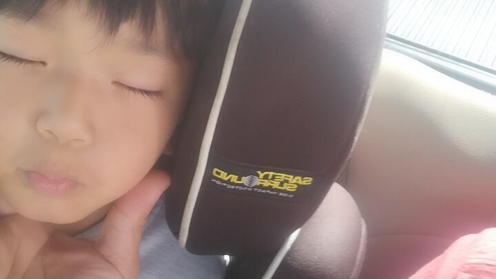 #102506 aputong sleeping