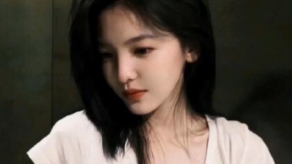 Who can relate! The producer even spent an entire day taking photos with her just to sign her. With 