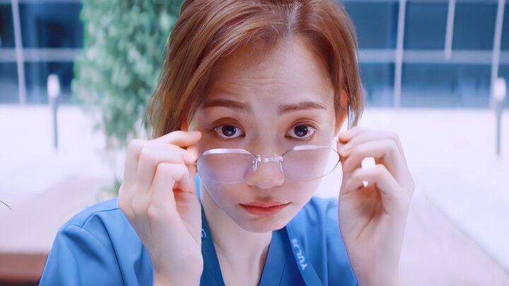 Cứu với! Cả đội toàn là nam nữ hài hước, tôi mà xem chắc phun cả cơm mất!