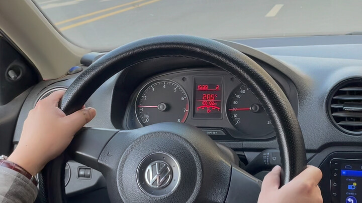 Gerakan putar balik dalam ujian praktik mengemudi tingkat tiga