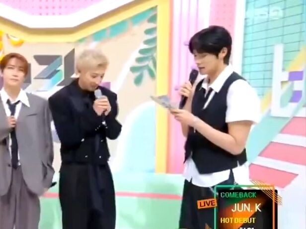 Park Chanyeol: Trẻ con bây giờ ăn gì mà lớn nhanh thế!?