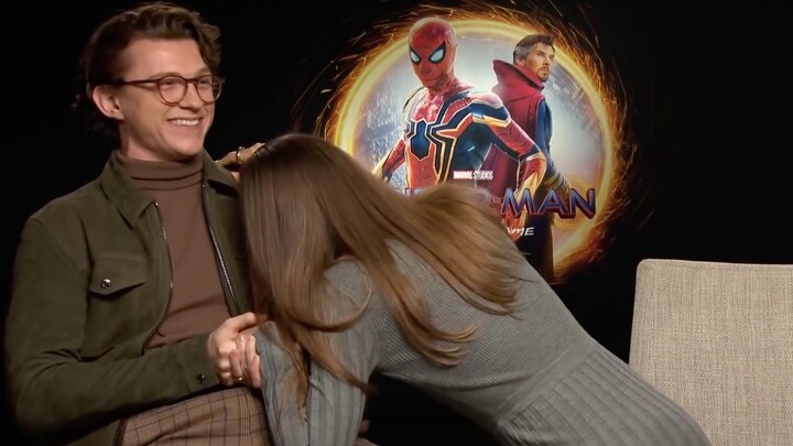 【Subtitle Mandarin】Peter tidak akan pernah meledakkan Jembatan Menara London karena Tom Holland ting
