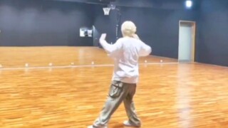 朴智旻 全开麦唱跳新歌《WHO》练习室！好稳！