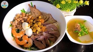 HỦ TIẾU KHÔ THẬP CẨM | Cách làm sốt hủ tiếu đúng điệu siêu ngon | Bếp Của Vợ