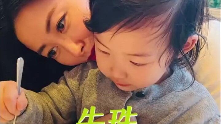 Pola asuh terbaik adalah rasa hormat: Zhu Zhu menggambarkan semuanya hanya dengan satu sebutan “Ny. 