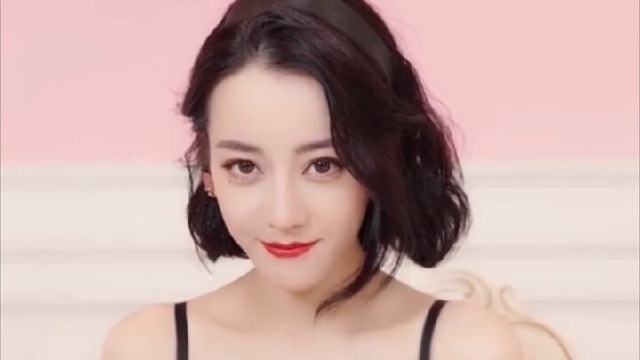 ดาราสาวในวงการบันเทิงในประเทศน่าทึ่งจริงๆ! - -