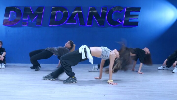 [Mei Yangyang Choreography] Old songs with new dances are the best! Telephone full version