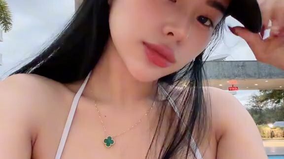 Ganda sa malapitan🥵💦