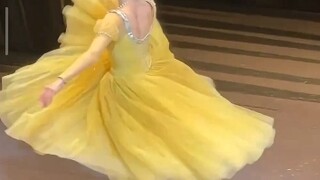 The Bolshoi Theatre's "Swan Lake" Act 1 soloist, any soloist from Bolshoi is a master, and the clown