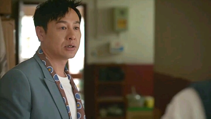 พี่เฉียงไม่ได้เป็นแค่เจ้าของหอที่ดีเท่านั้น แต่ยังเป็นเจ้านายที่ดีด้วย รับเข้าทำงานปุ๊บก็มอบหุ้นให้ป