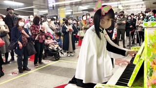 Kanao plays demon slayer music on piano in public