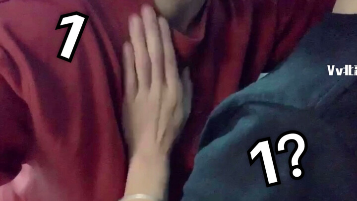 漫画里的cp.｜两个男生在家，气氛就会突然变得紧张！