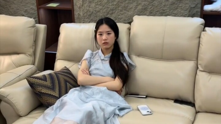 Giờ đây tôi mạnh đến đáng sợ, nhưng liệu bạn có biết rằng cái tát của bạn đã gây ra tổn thương tâm l
