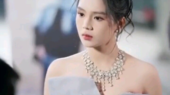 58. She Transmigrated Into a Trashed Celeb. Her Next Move? Go Farm!
