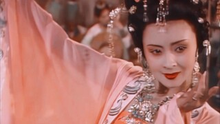 "Vẻ đẹp nhảy múa như hoa sen rơi"