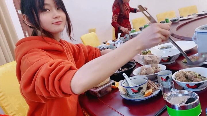 The girl carried a bag of sweet potatoes to her grandma’s house, and on the way back, she even packe