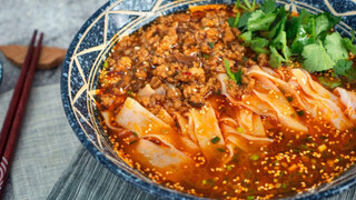 You have no idea about the power of big bowl of wide noodles, the second best in Changsha! [Pulled N